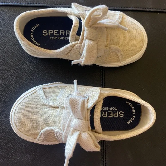 Sperry Little Girl Sneakers! Size 6.5! NWOT! - Picture 10 of 11